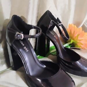 Madden Girl Glossy Black Heels